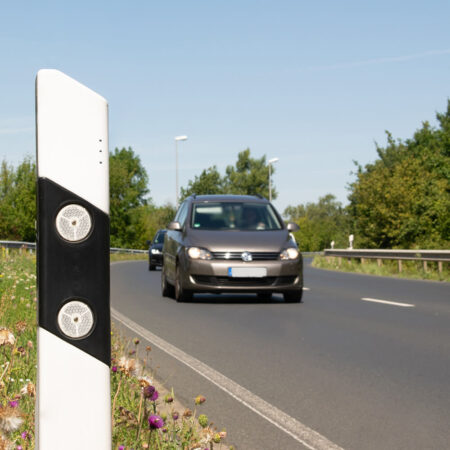 Maibach Leitpfosten Typ NP160, Eingrableitpfosten SLP1 mit Hohlprofil, VZ 620