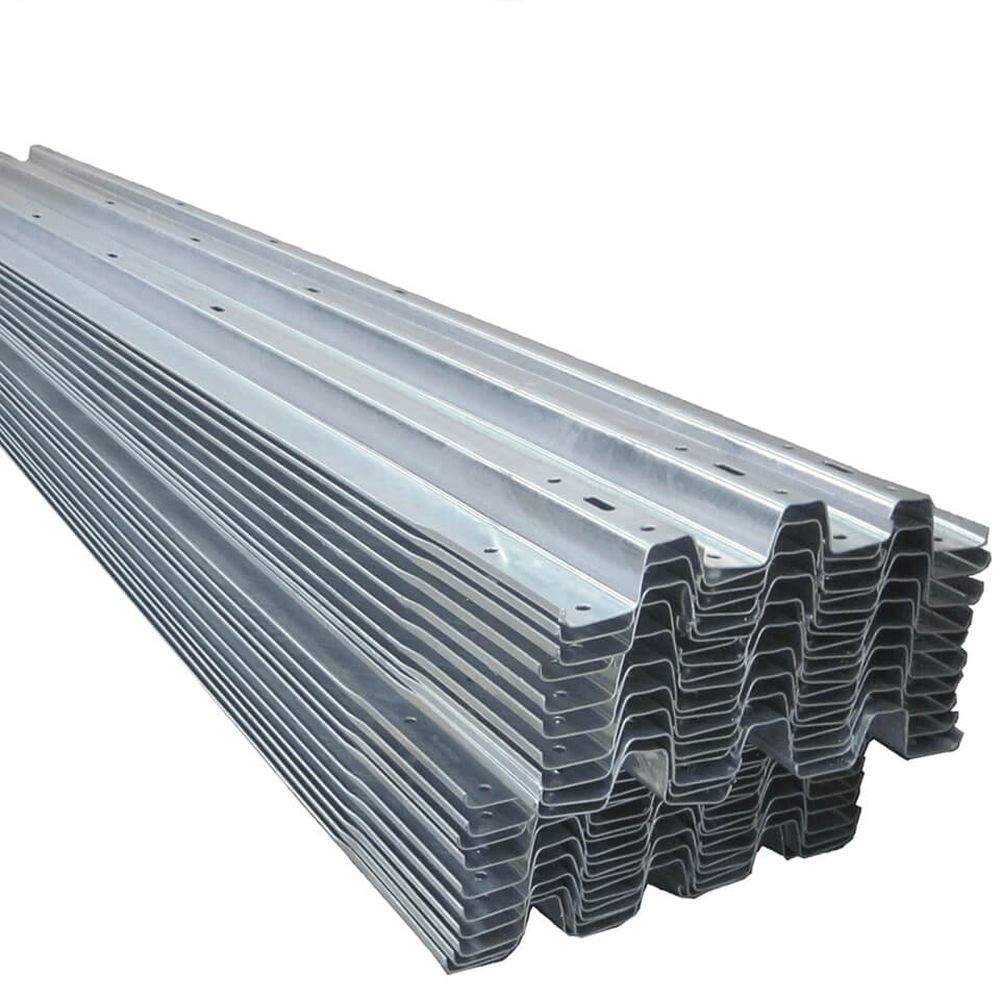 Leitplanke aus Stahl, 1,63 m Länge, mit Profil B nach RAL-RG 620 Standard